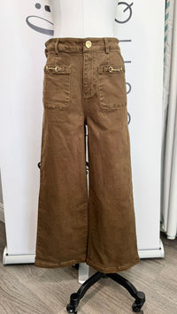 Entro Brown Wide Leg Pant with Horse Bit Accent Stockyard Brown Wide Leg Pants on Mannequin