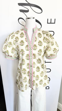 Entro Light Pink and Green Floral Button Down Top Mannequin