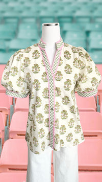 Entro Light Pink and Green Floral Button Down Top Mannequin 2