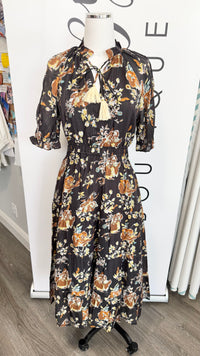 Kara Dress THML Black Floral Mannequin