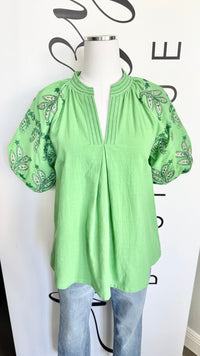 Kelly Green Umgee Embroidered Top Emerson Mannequin