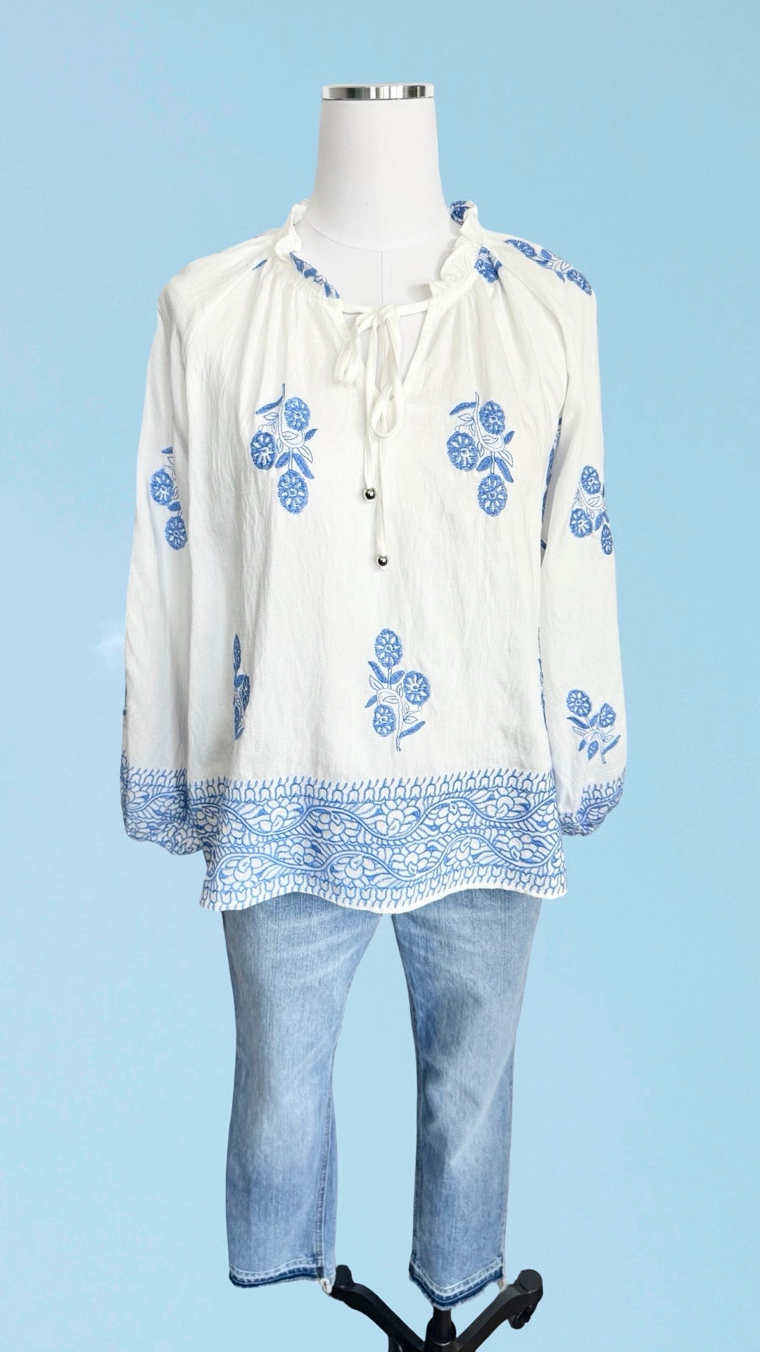 Natalie Embroidered Top Entro 3/4 Sleeve Mannequin 2