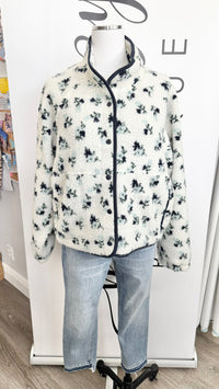 Vail Fleece Jacket Navy and Light Blue Mannequin 2