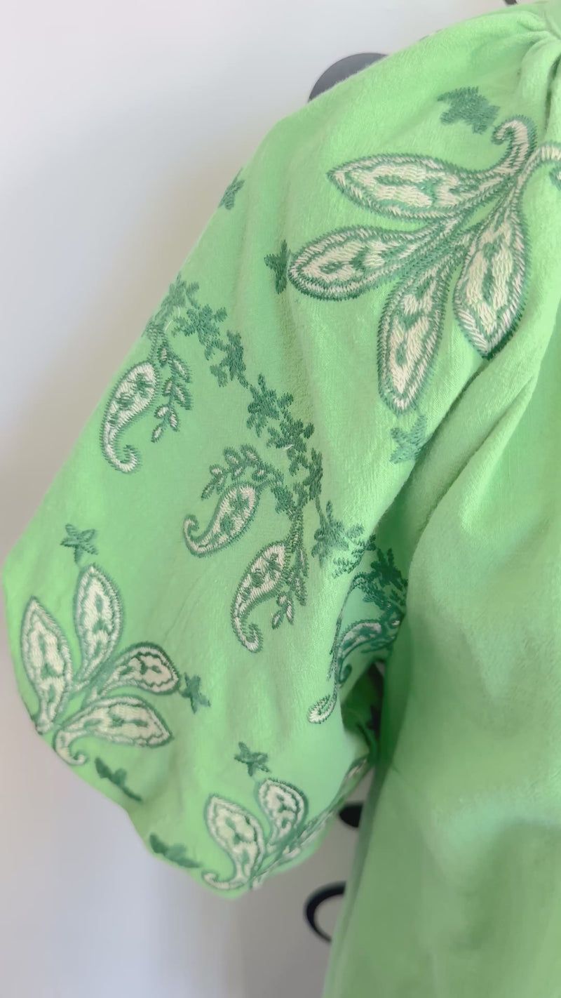 Kelly Green Umgee Embroidered Top Emerson Mannequin Video