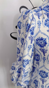 Blue and White Medallion Entro Dress 3/4 Sleeve Video 2